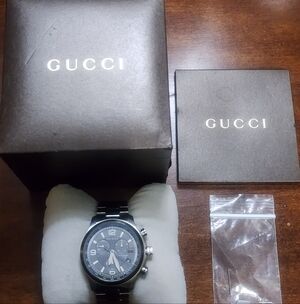 Men's Gucci Timeless Chronograph Black and Silver Watch 126.2/ya126238 SwissMade